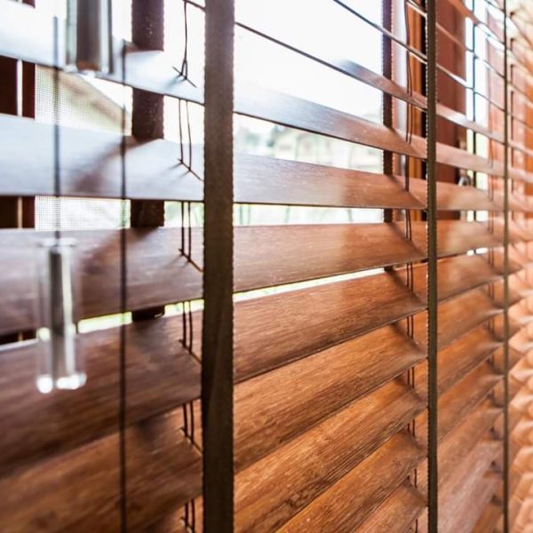 Persiana Horizontal em Madeira ou Bambú (1) - CAPA